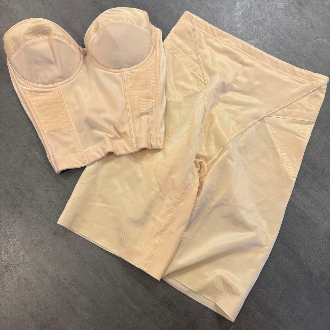 ★はるさん様★ブライダルインナー　ビスチェ FouR SIS & Co.