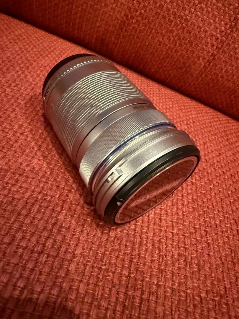 Olympus 40-150mm f/4.0-5.6 R ズームレンズ