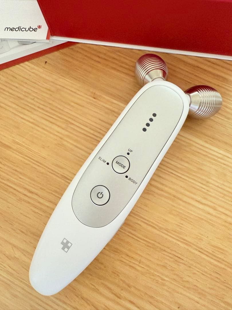 medicube AGE-R ダーマEMSショット