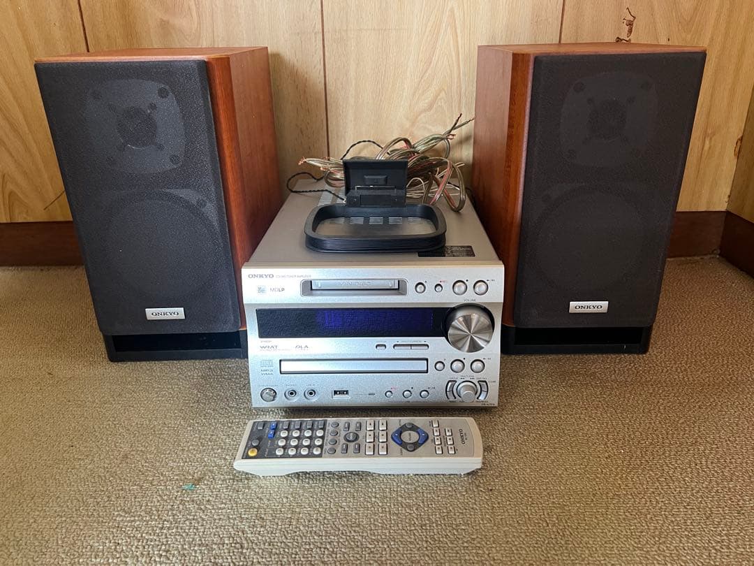 ち*ん様 【O-1445】ONKYO オンキヨー ミニコンポ FR-N7FX