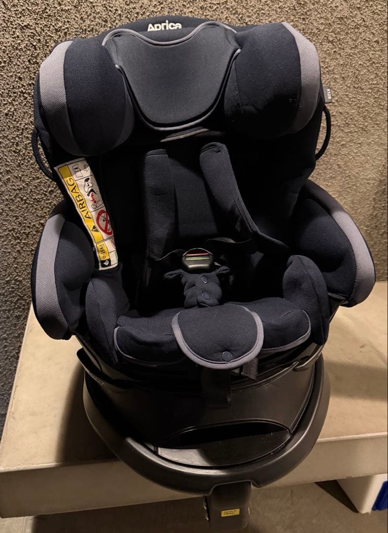 アップリカ　チャイルドシート　フラディアプラスライト