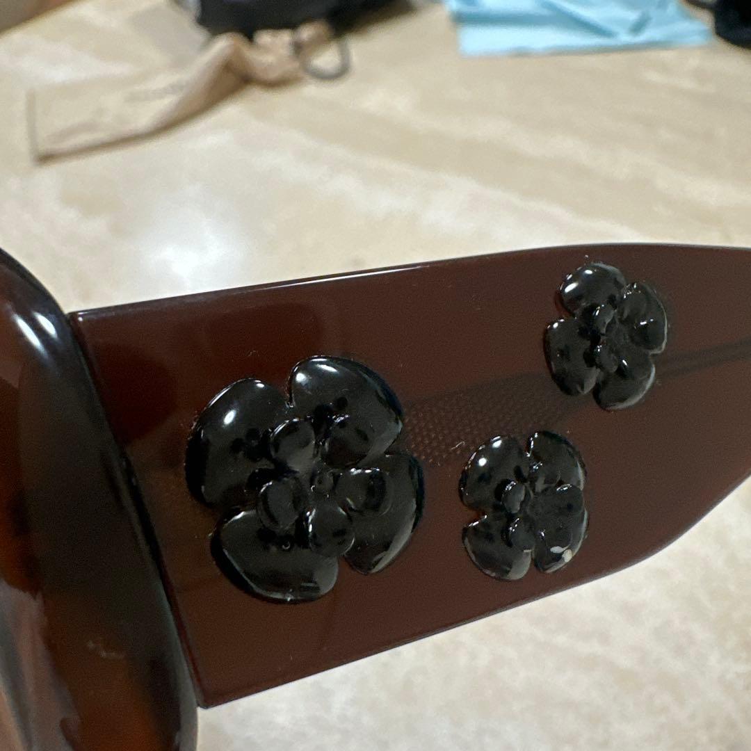 CHANEL フラワーモチーフ サングラス