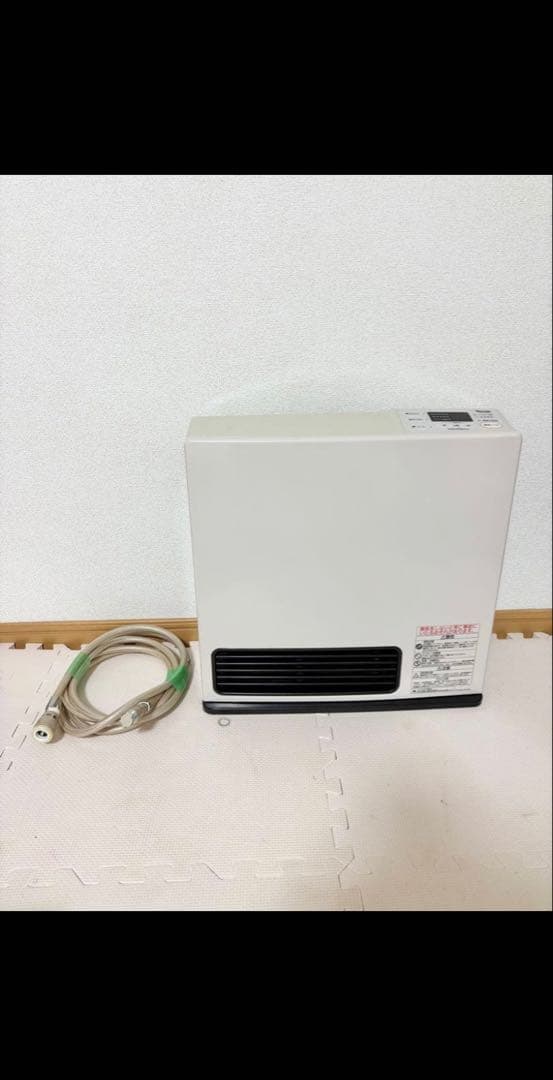 ホワイトRinnaiガスファンヒーター ガスコード3m付き　LPガス用