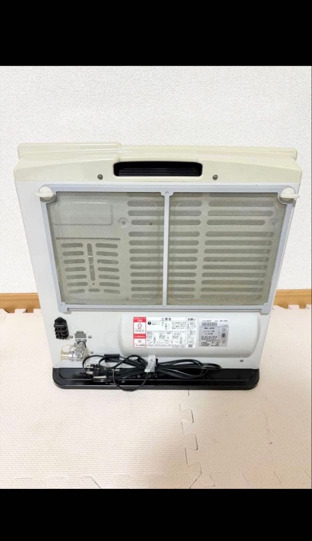 ホワイトRinnaiガスファンヒーター ガスコード3m付き　LPガス用
