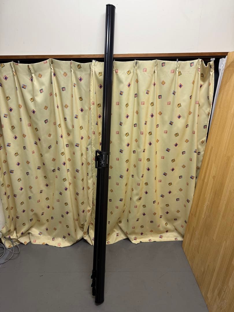 EPSON プロジェクター　スタンドスクリーン EB-W420 GML-100W