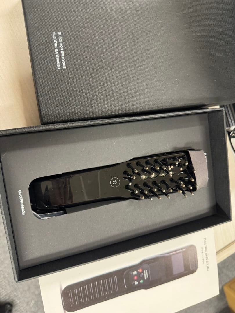 電動美顔器 ブラック　電気バリブラシ