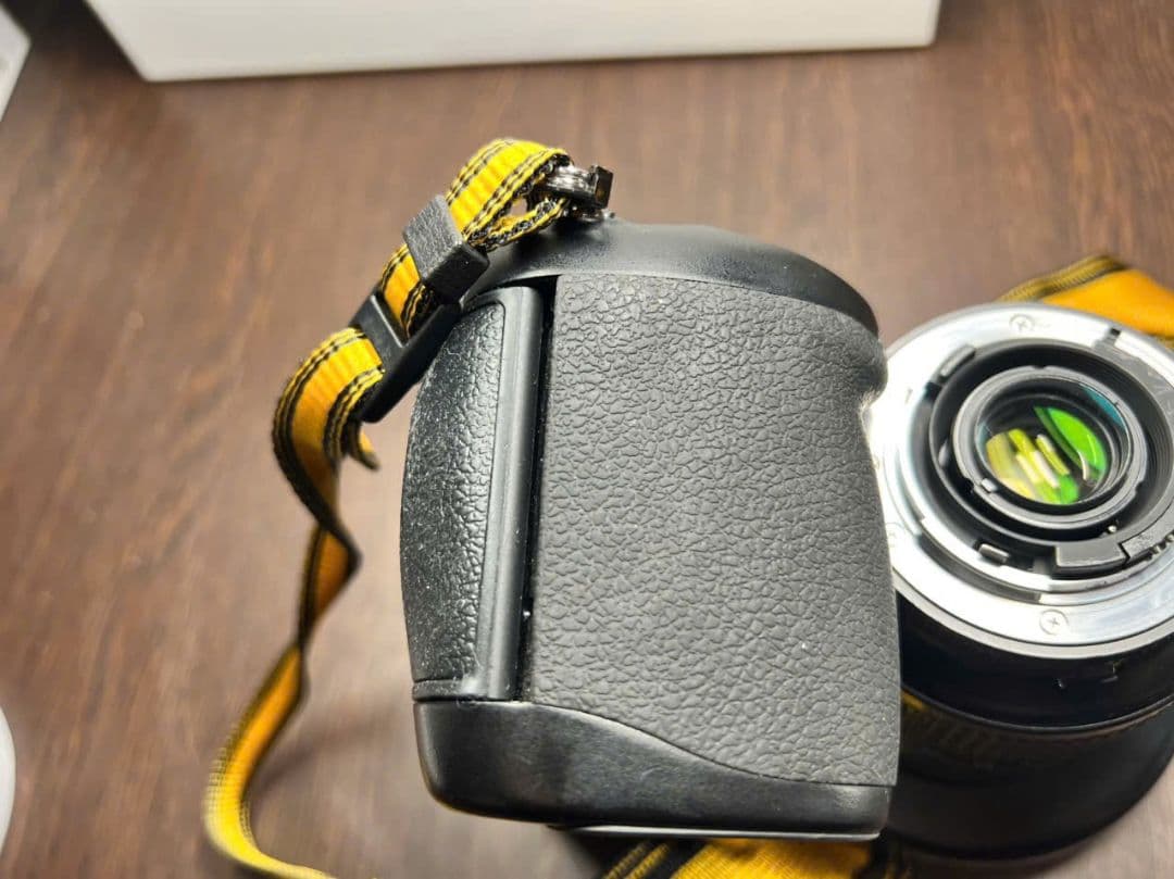 ニコン f100 + レンズ af 28-200 f3.5-5.6