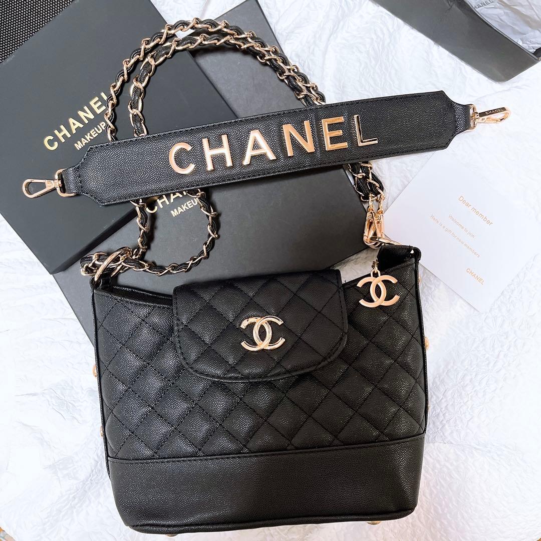 CHANEL MAKEUP キルティングチェーンショルダバック