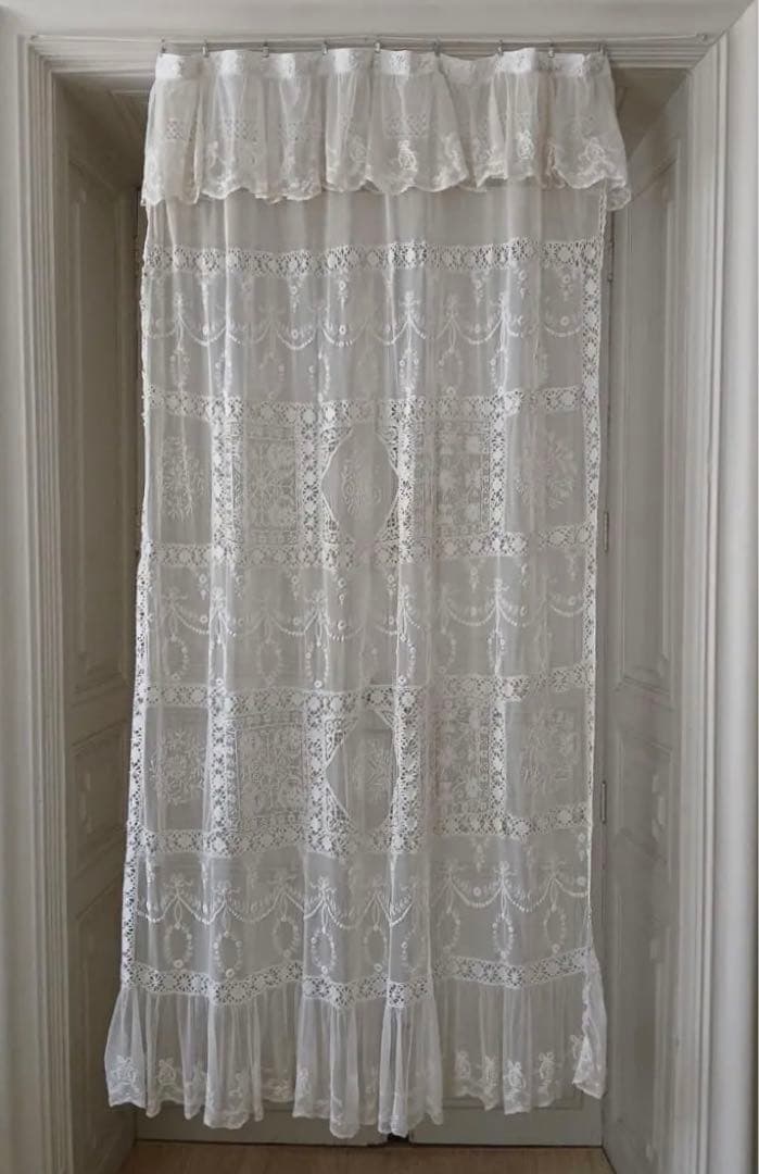 フランスアンティーク　リボンモチーフ　チュール　レース　紐付き　カーテン　間仕切