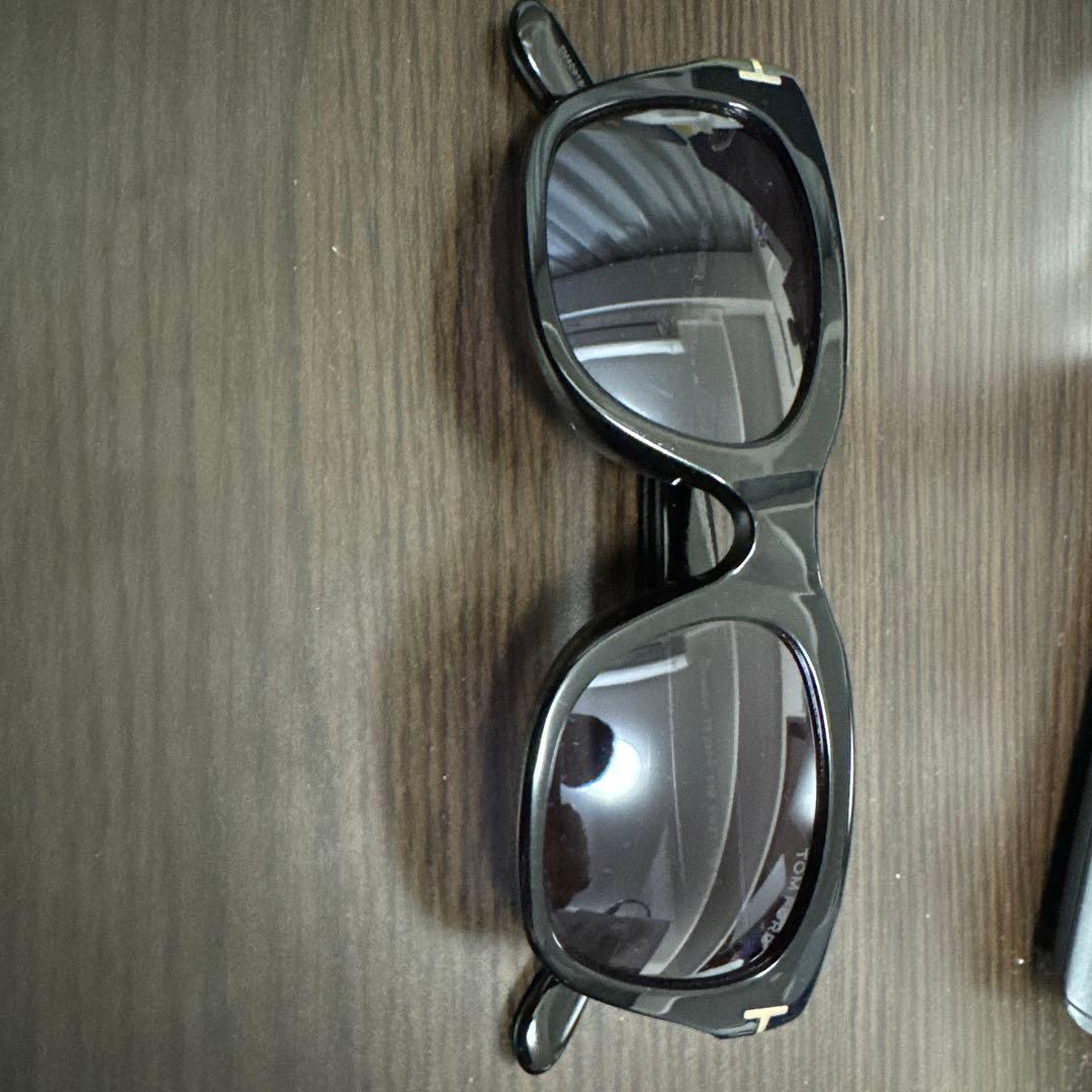 トムフォード　TOM FORD サングラス　ケース付