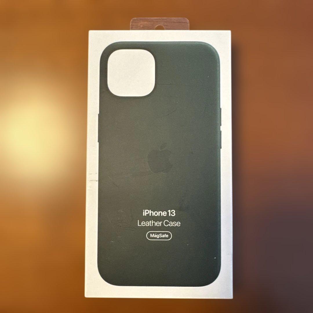 純正品 iPhone 13 レザーケース　セコイアグリーン