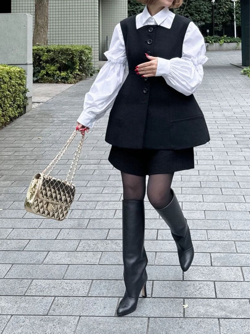 新品未使用　cygne ダックジレ