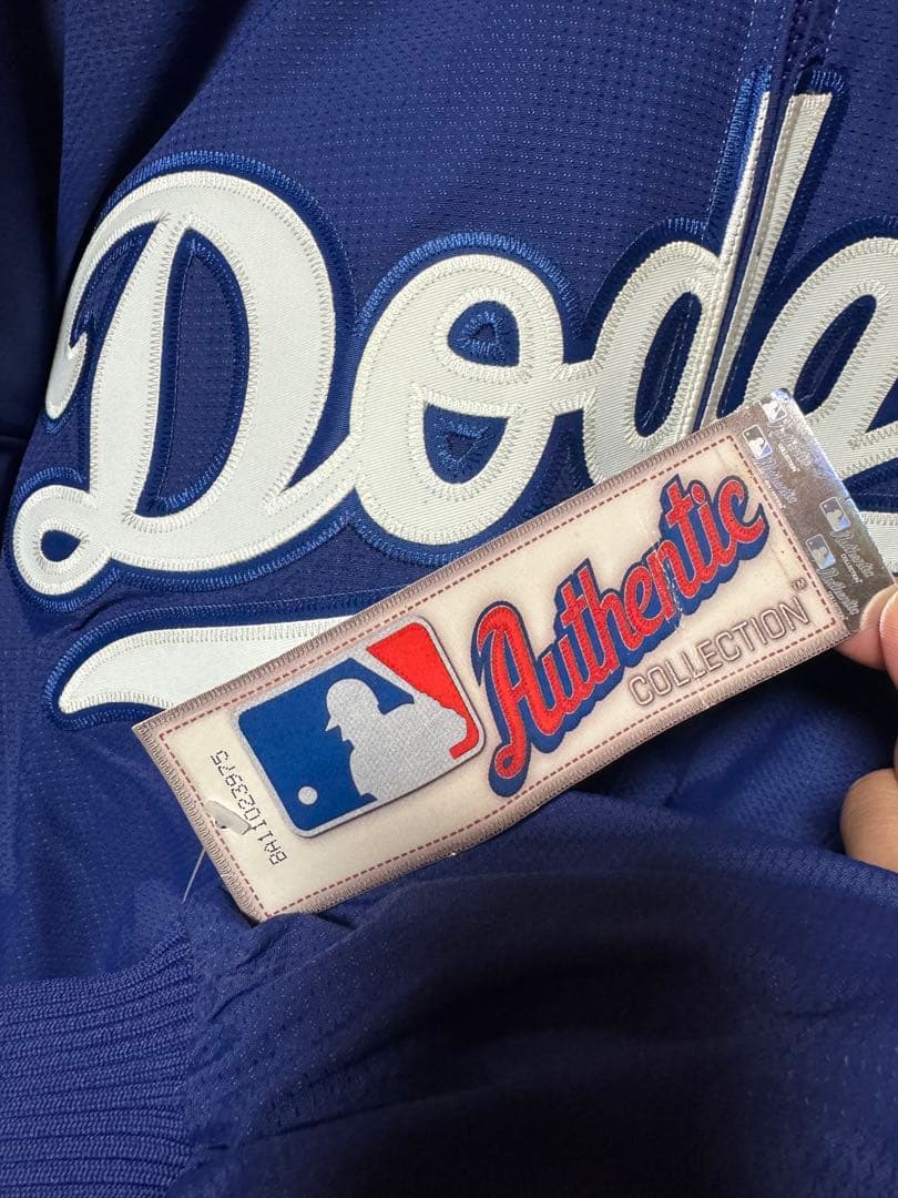 ドジャースAuthentic Collection ジャケット　新品未使用