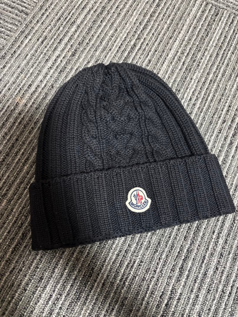 モンクレール　ニット帽　ブラック