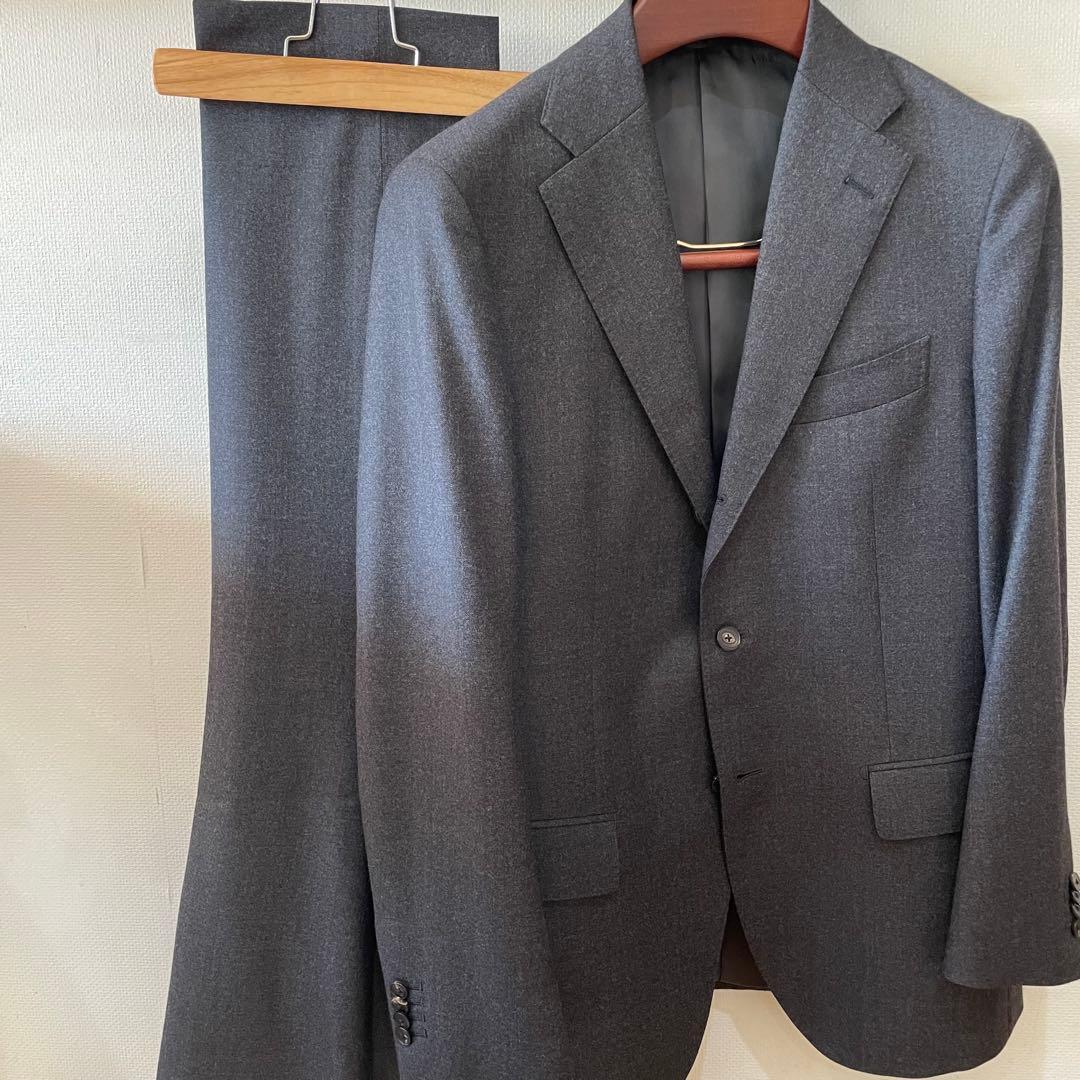 【美品】ユニバーサルランゲージ　スーツ　E.THOMAS TR24 秋冬