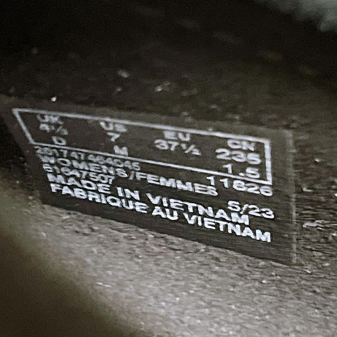 極美品【Clarks クラークス】ワラビー スエード 黒 チロリアンシューズ