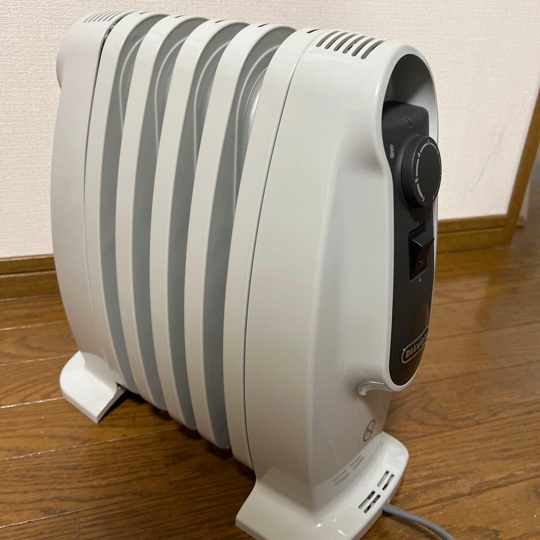 【美品】デロンギ　オイルヒーター　ミニ　RHJ01A0505-DW