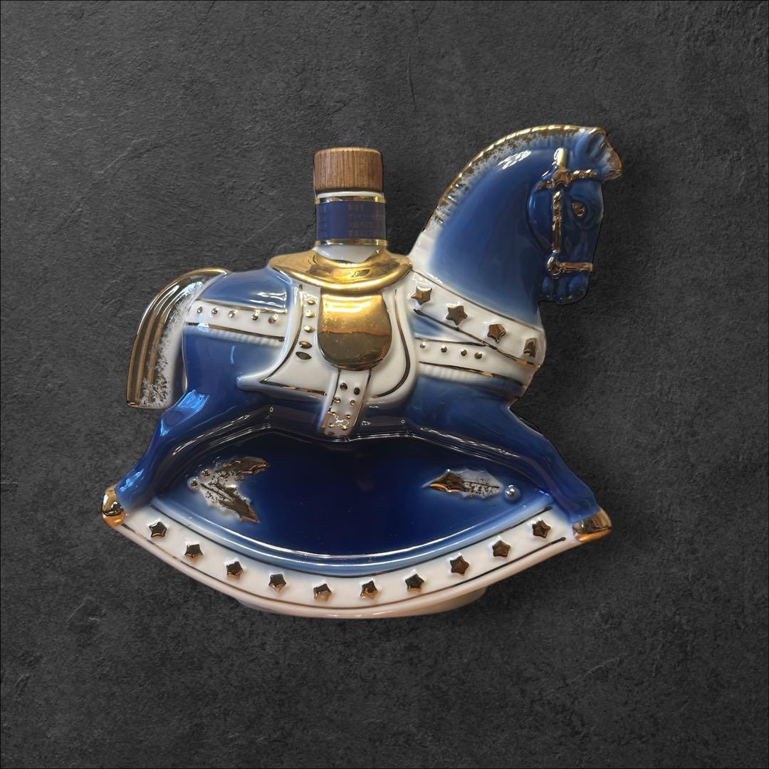 サントリーブランデーエクストラの木馬型陶器ボトル