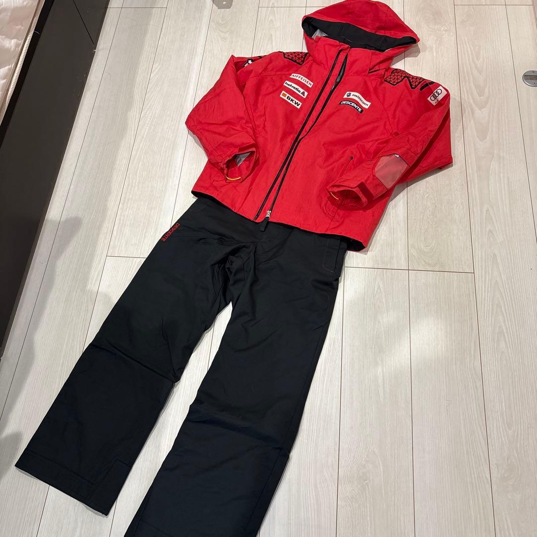 DESCENTE デサント　ジュニアスキーウェア　上下セット150