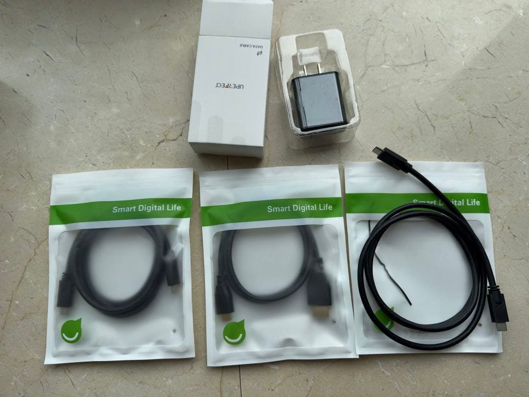 UPERFECT 18.5インチ モバイル ディスプレイ モニター本体