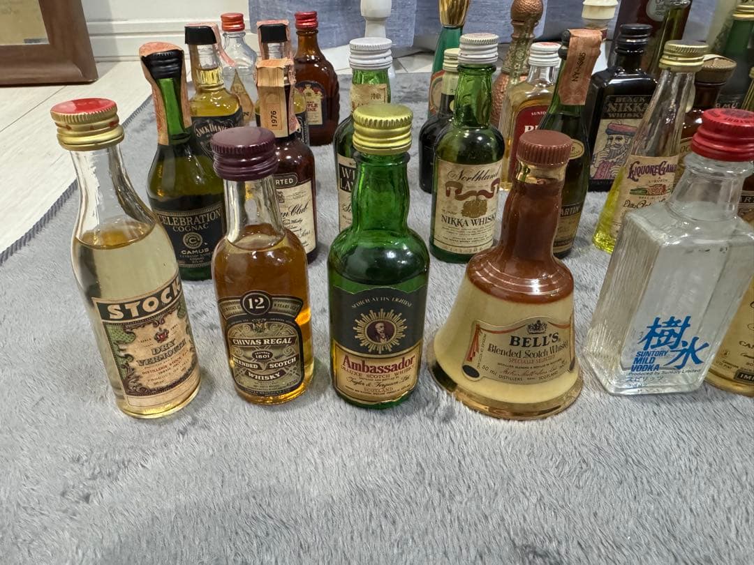 t*n様 ウィスキー　ブランデー　他　ミニチュアボトル44本セット