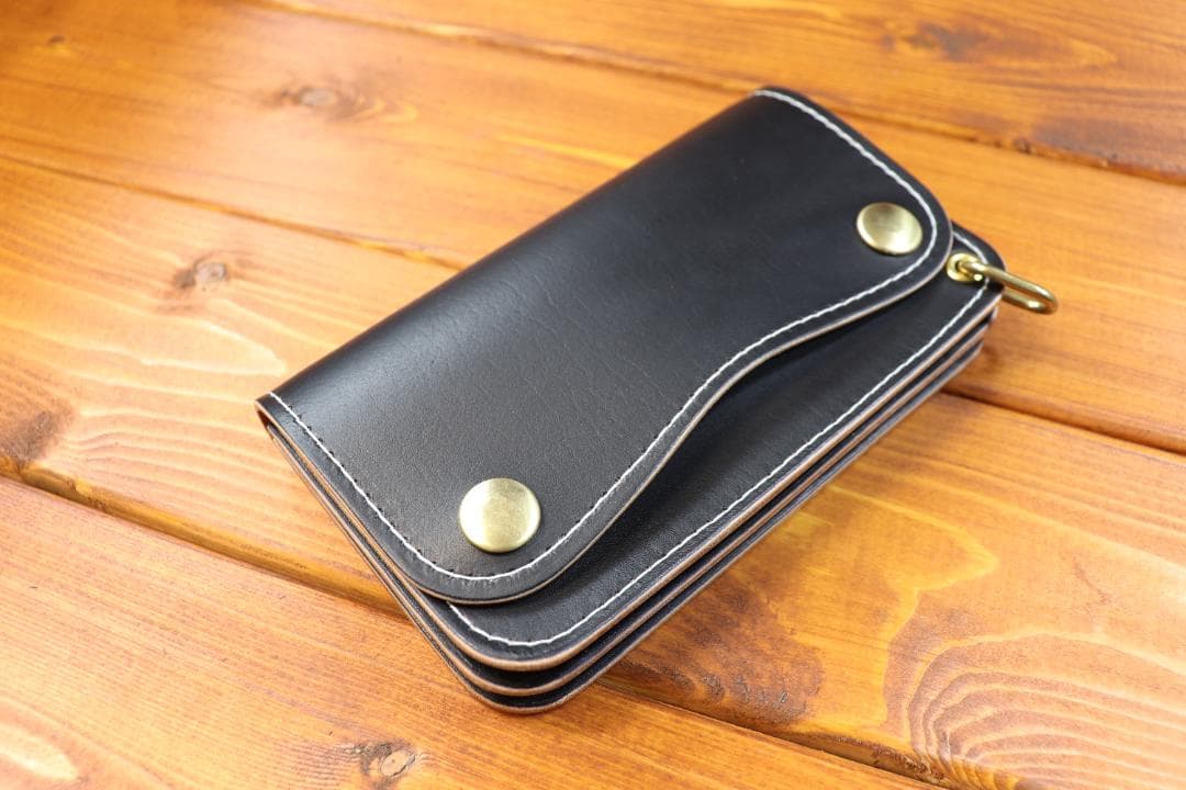 ミドルラッカーウォレット　栃木レザー 真鍮 3層収納たっぷり