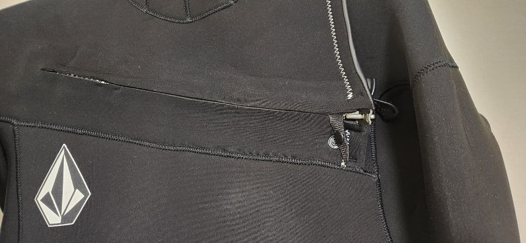 VOLCOM ウェット 5×4×3ミリフルスーツ　LSサイズ ボルコム