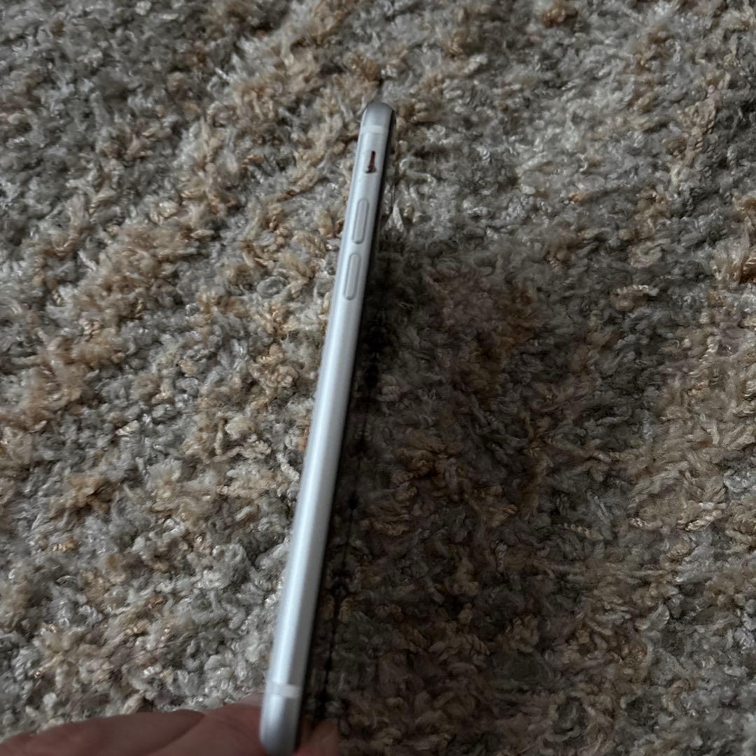 iPhone SE（第2世代）　256G バッテリー77%