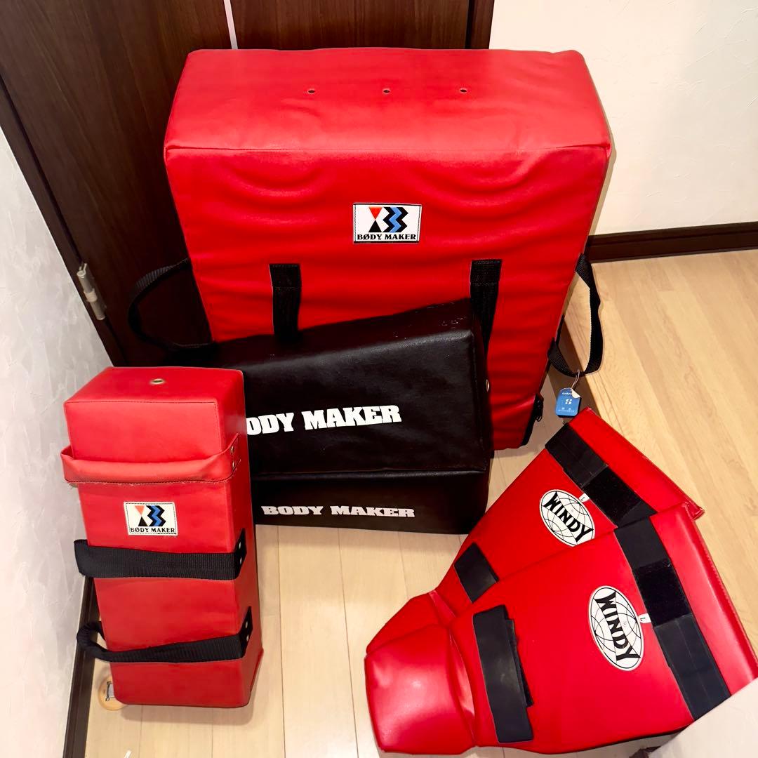 BODY MAKERのキックミット等 合計6点セット トレーニング