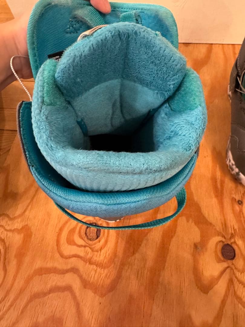 Burton ブーツ22センチ　youth ZIPLINE BOA