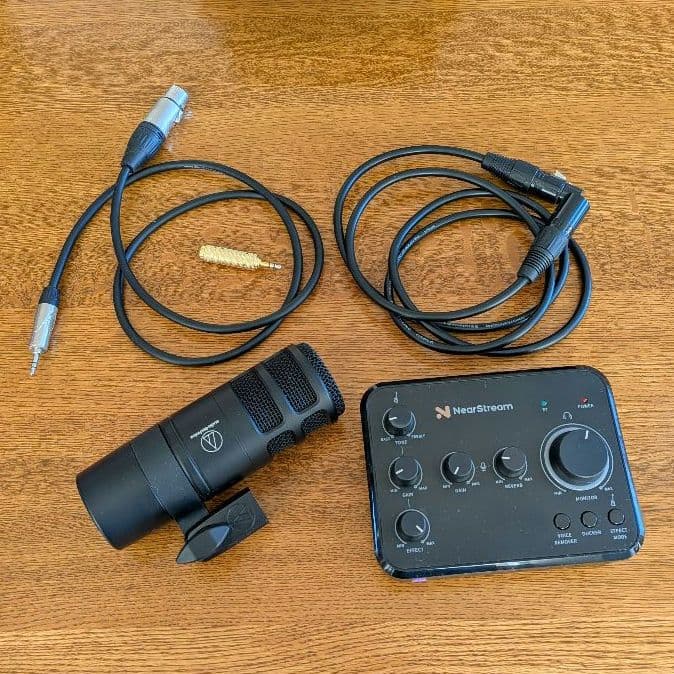 AT2040コンデンサーマイクとNearStreamオーディオインターフェース