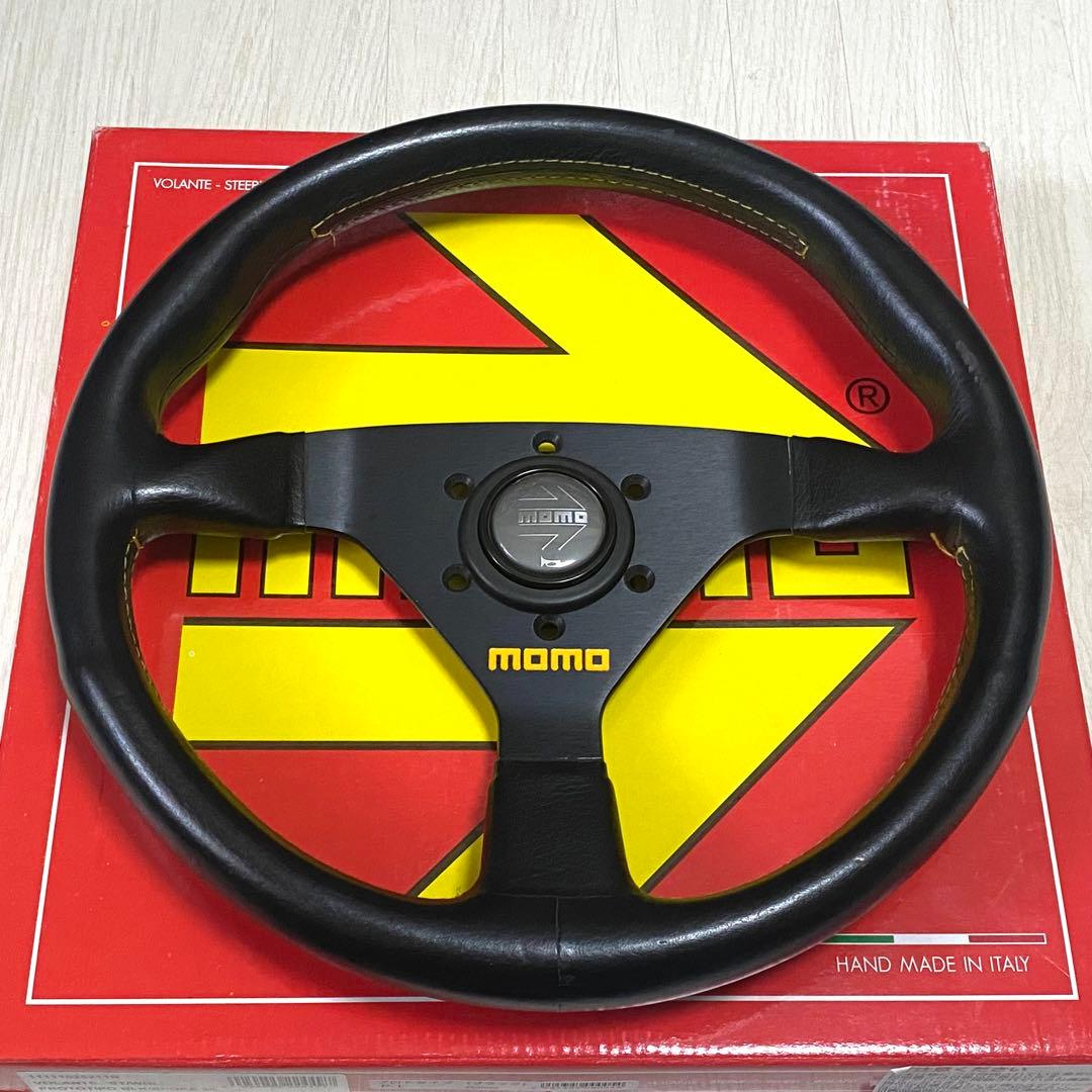 MOMO VELOCE RACING 320mm ステアリング