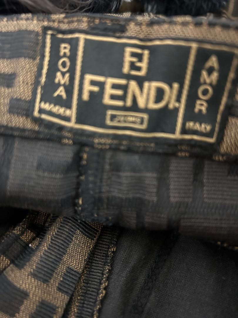 Fendi FFロゴプリント タイトスカート26インチ 【着衣写真も載せてます】
