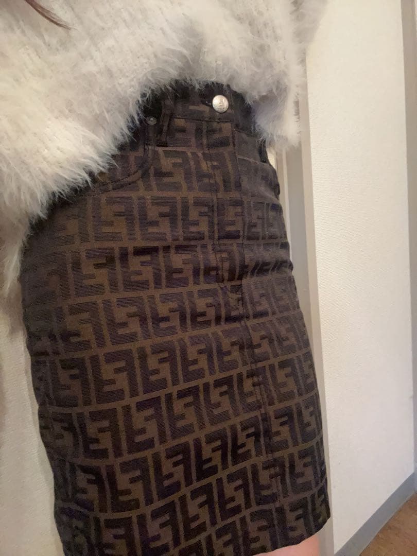 Fendi FFロゴプリント タイトスカート26インチ 【着衣写真も載せてます】