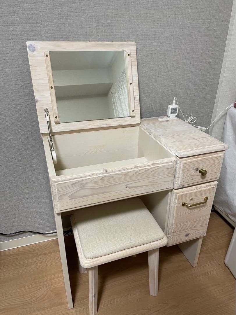 木製ドレッサー・鏡台(5/23 18:00までの出品です)