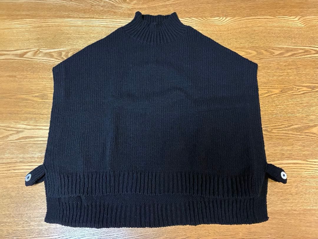 utilite ペルーニットベスト　ブラック