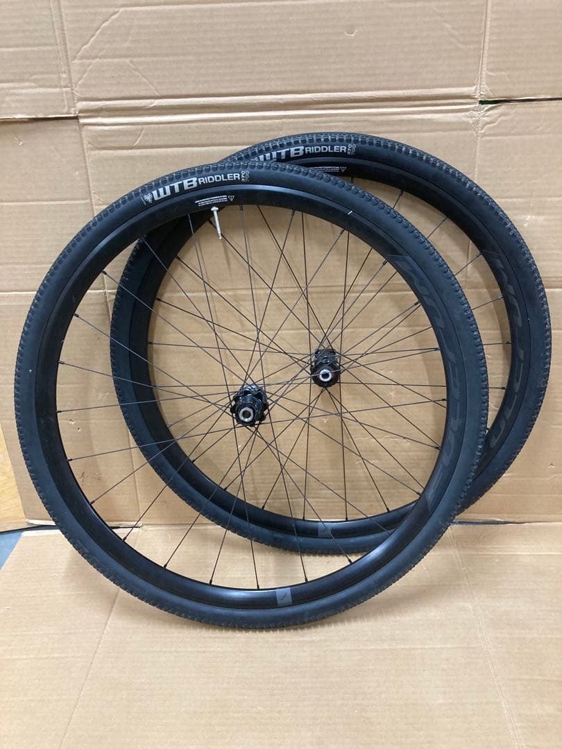 フルクラムレーシング5DB 相当品WTB Raddler700 37Cタイヤ付