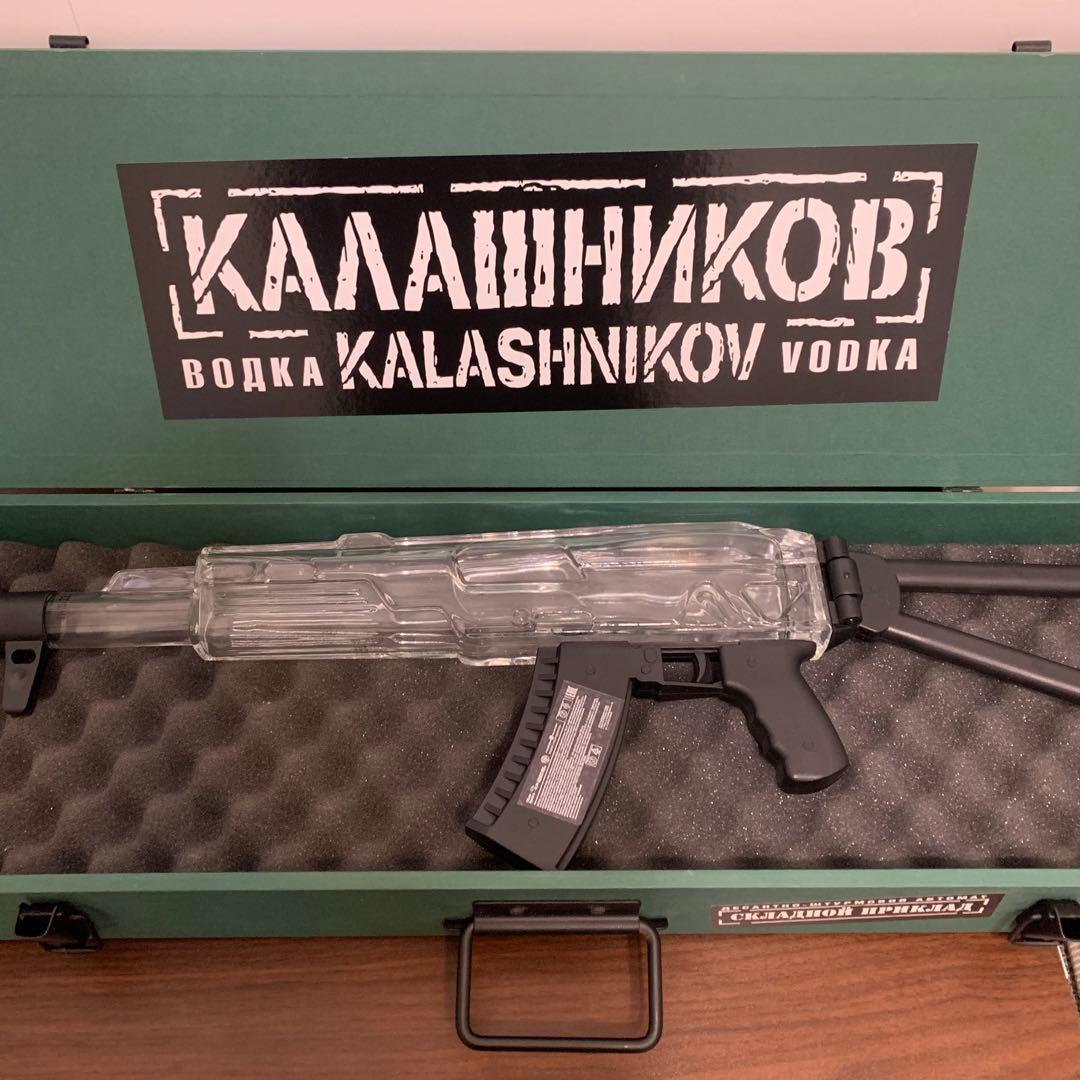 ⭐️カラシニコフ⭐️ウォッカ⭐️ライフル⭐️希少⭐️空ボトル⭐️空瓶⭐️箱⭐️ラドガ⭐️送料無料⭐️