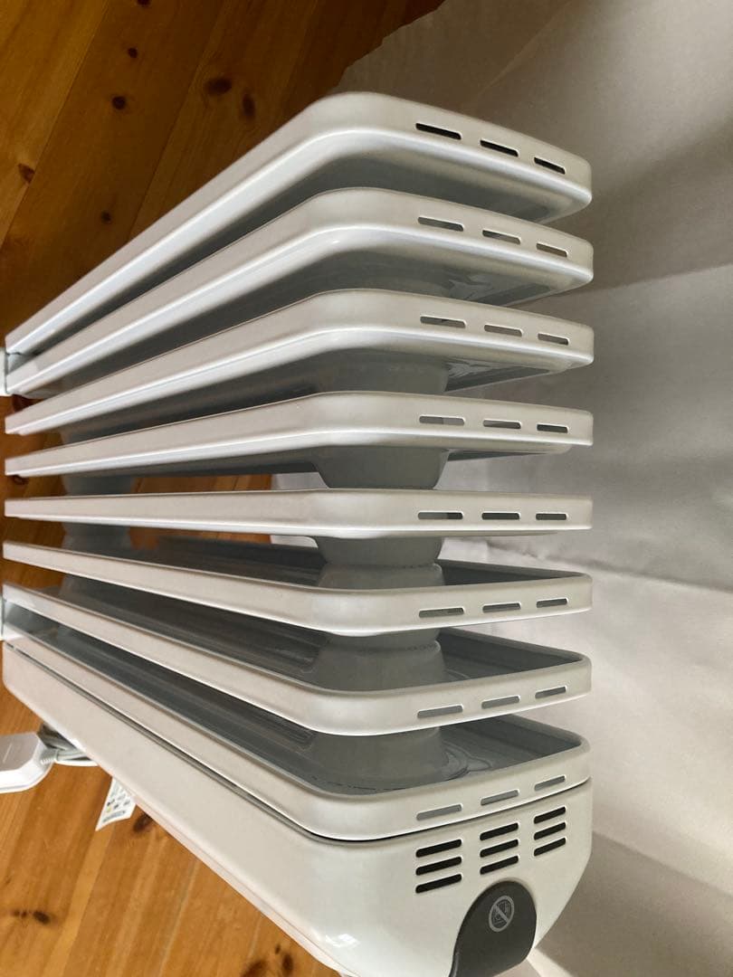 <送料無料> DeLonghi アミカルド オイルヒーター