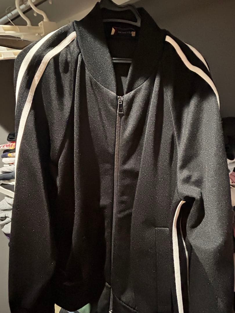 モンクレール　スウェット