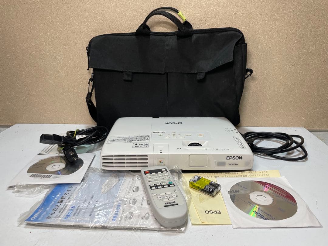 エプソン EB-1770W 超ポータブルプロジェクター。