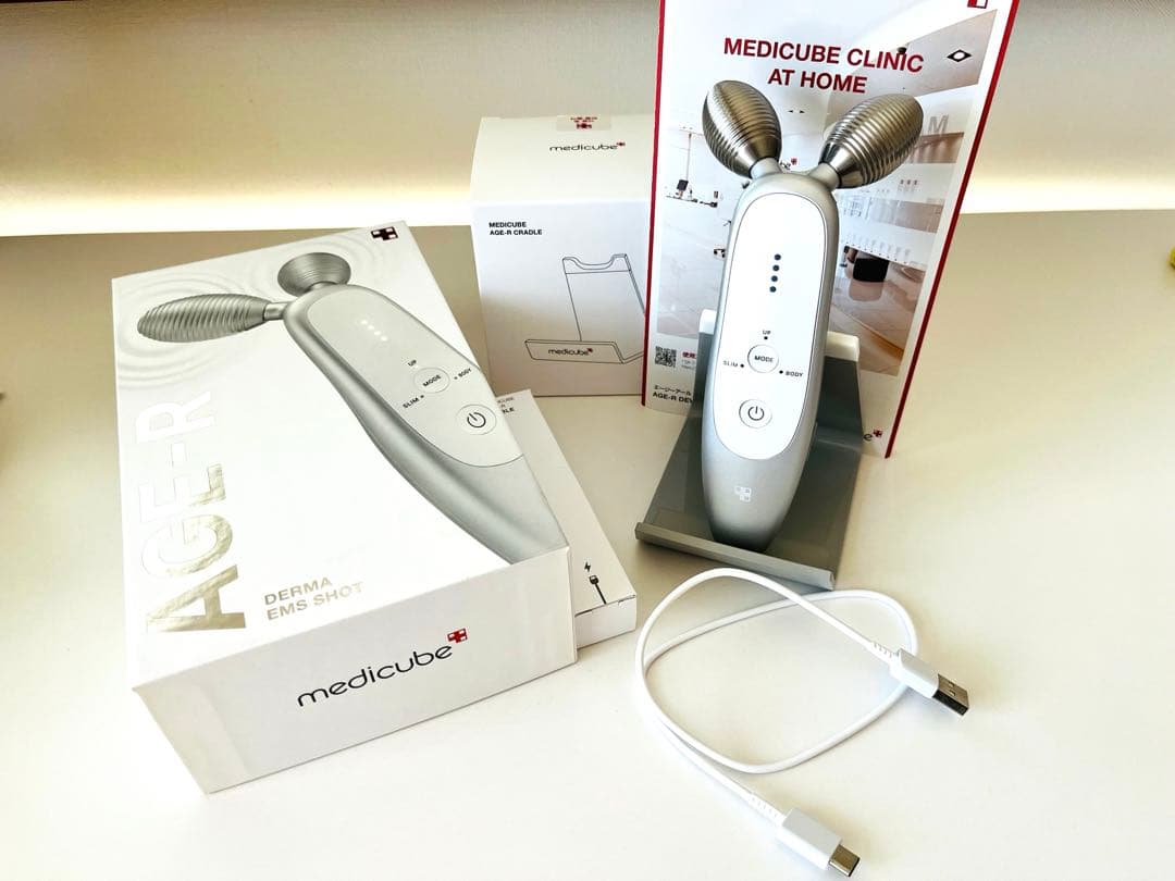 メディキューブ AGE-R ダーマEMSショットスタンド付