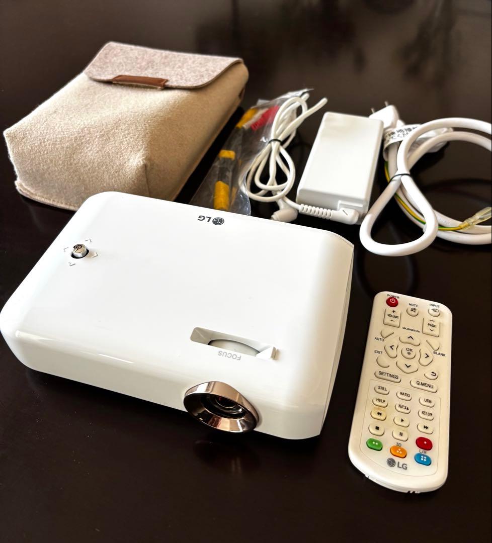 LG プロジェクター PH550G