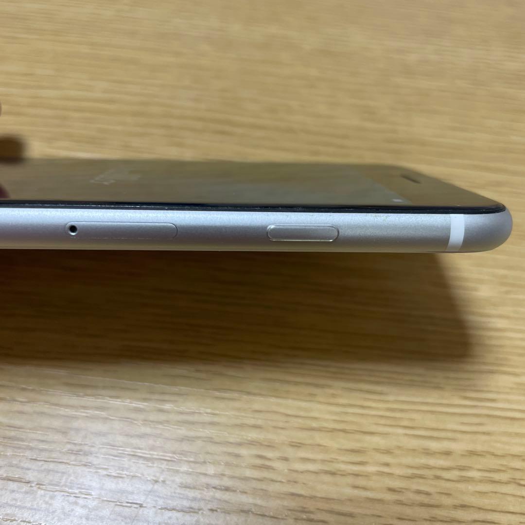 美品 iPhone SE MHGQ3J 64GB ホワイト