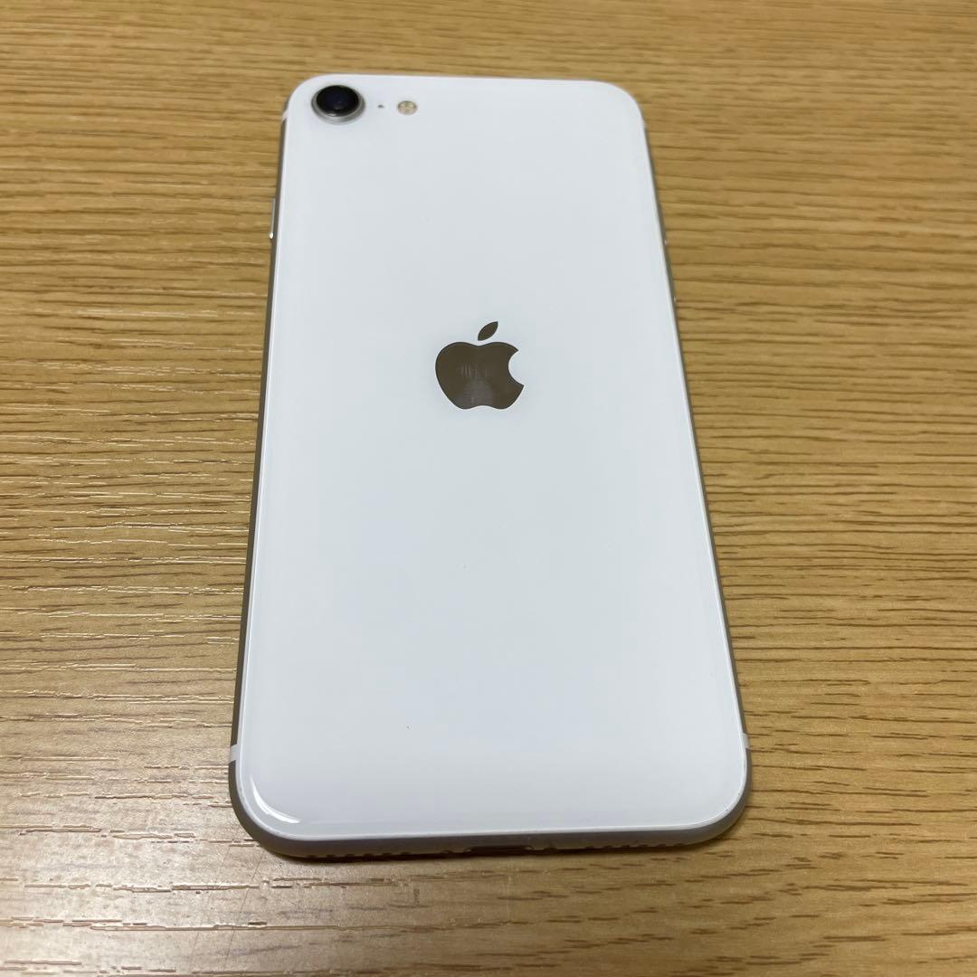 美品 iPhone SE MHGQ3J 64GB ホワイト