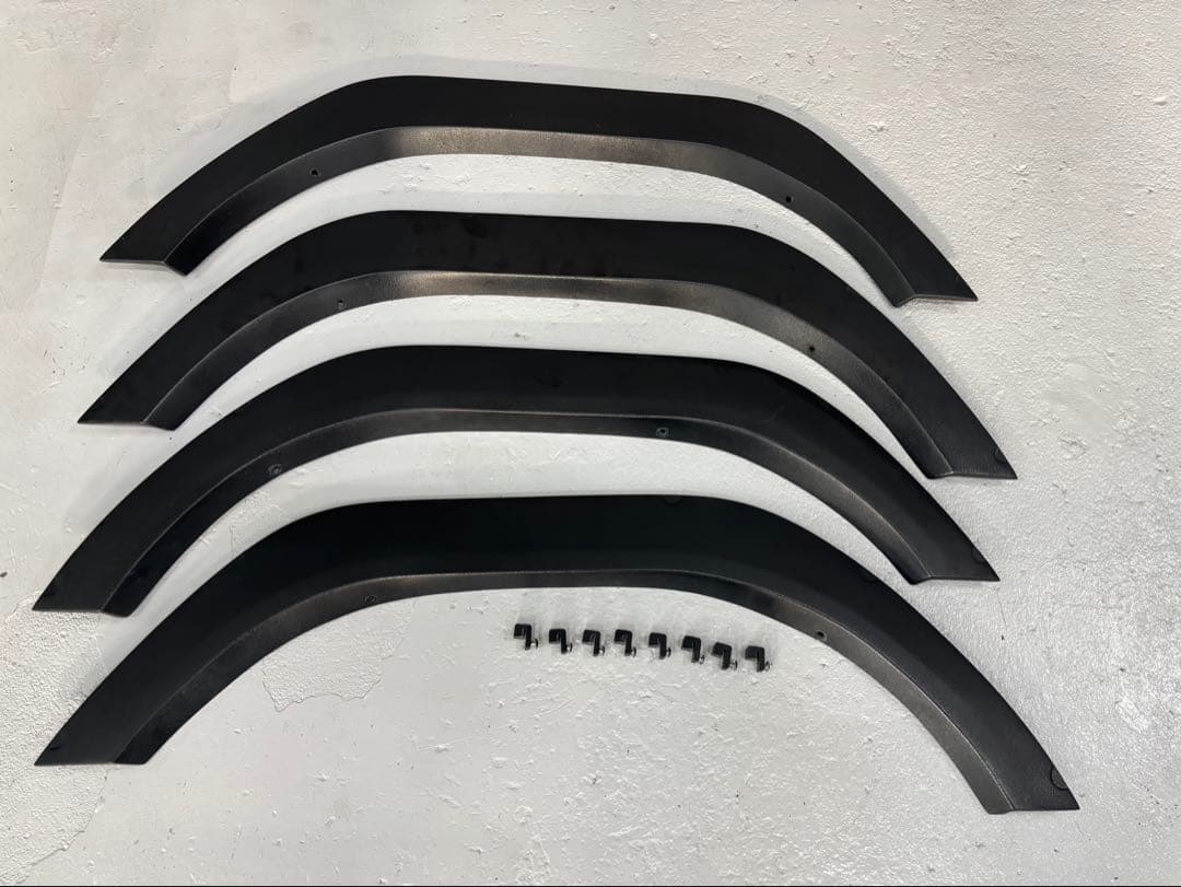 ジムニーJA11・JA22用ブッシュワーカー風9mmオーバーフェンダー