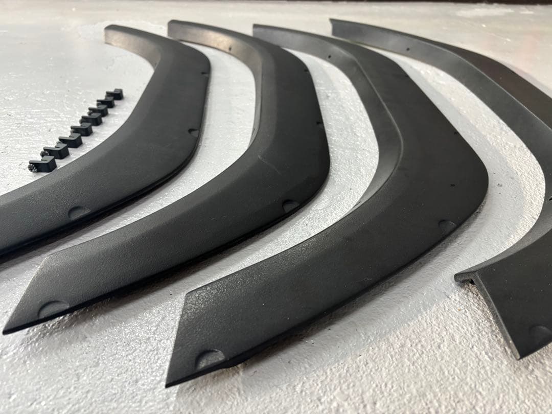 ジムニーJA11・JA22用ブッシュワーカー風9mmオーバーフェンダー