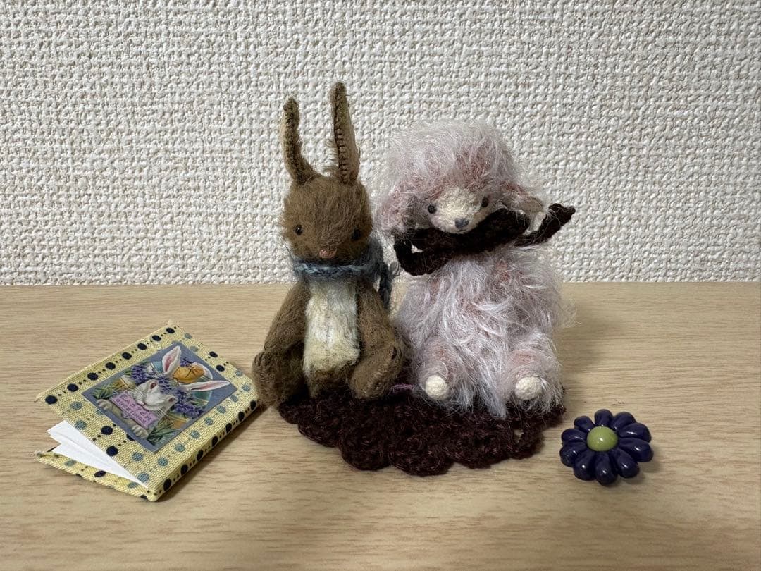 ハチさま専用　　ひつじさんのみ　アートドール　作家　moriのえほん