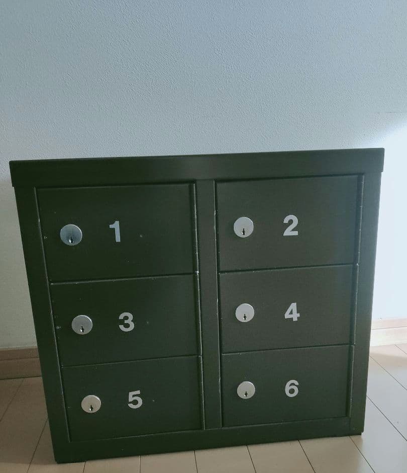 ♪スチール製 鍵付き ロッカー キャビネット インテリア 収納 家具 什器 ♪