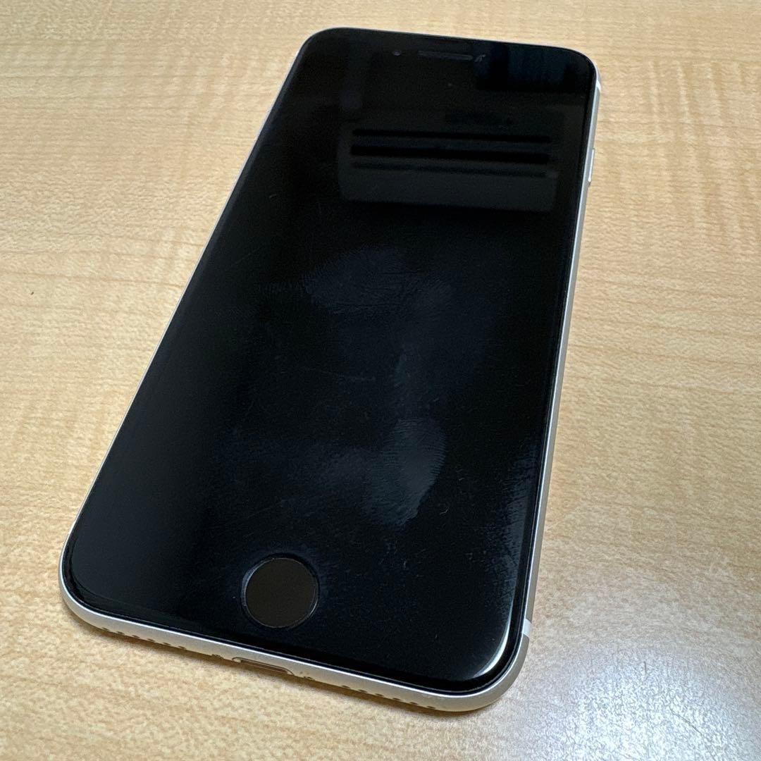 Apple iPhone SE (第2世代) ホワイト 本体